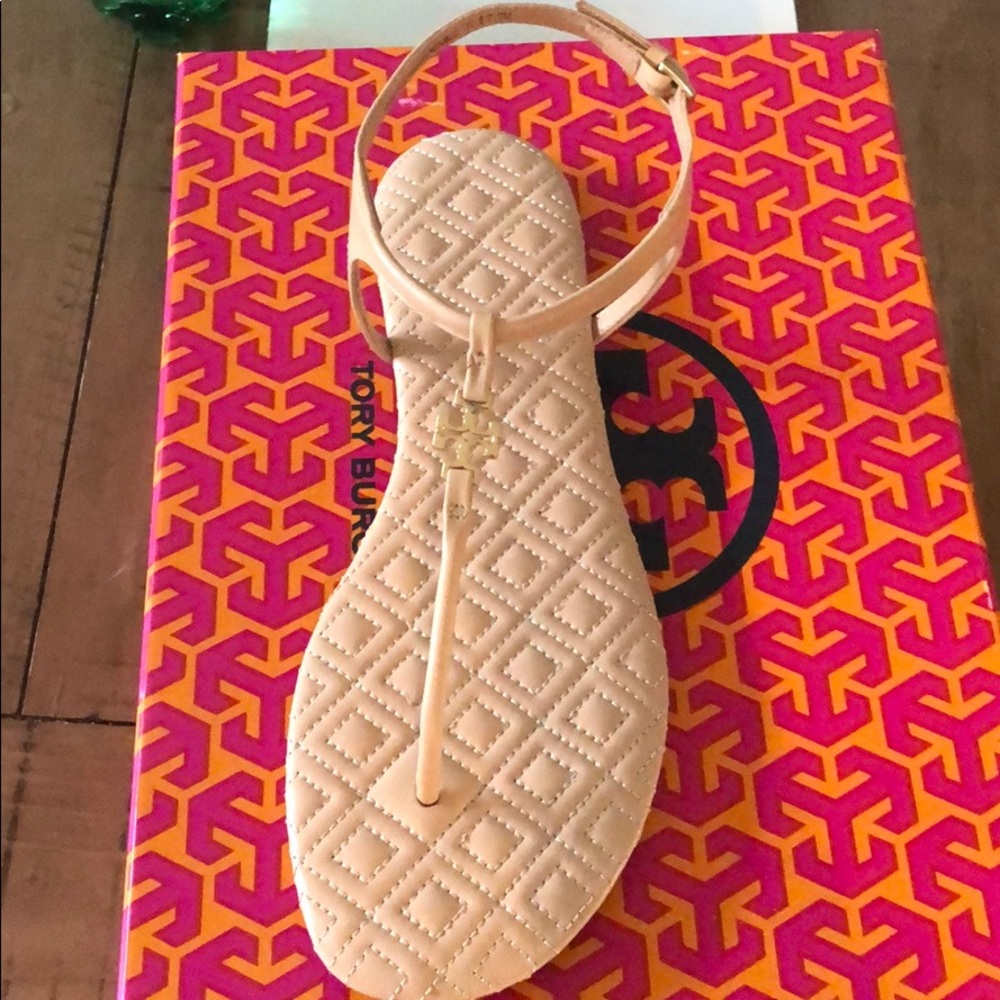 Tory Burch Marion Quilted Sandal (size 7)
